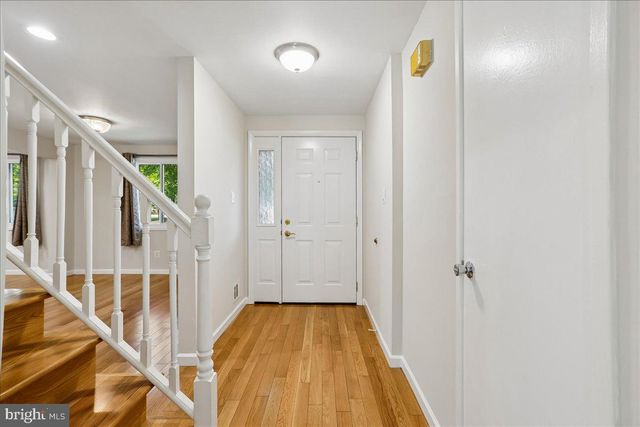 10400 CAPEHART CT, Gaithersburg, MD 20886