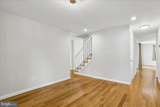 10400 CAPEHART CT, Gaithersburg, MD 20886