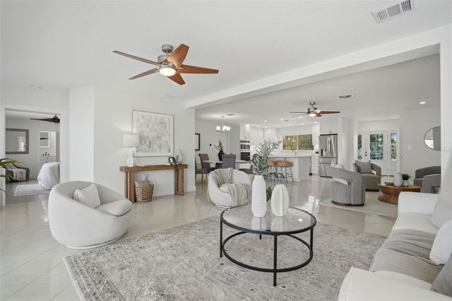 7172 S SHORE DRIVE S, St Petersburg, FL 33707