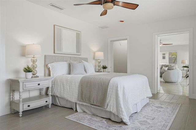 7172 S SHORE DRIVE S, St Petersburg, FL 33707