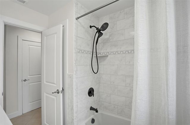 7172 S SHORE DRIVE S, St Petersburg, FL 33707