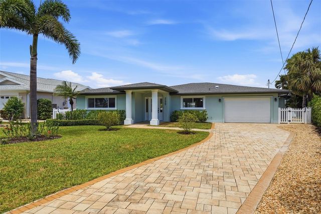 7172 S SHORE DRIVE S, St Petersburg, FL 33707