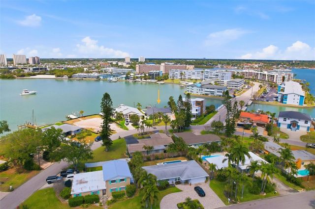 7172 S SHORE DRIVE S, St Petersburg, FL 33707