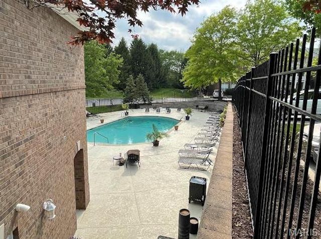 13115 Mill Crossing Court 300, St Louis, MO 63141
