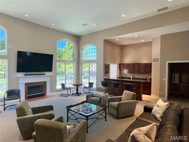 13115 Mill Crossing Court 300, St Louis, MO 63141