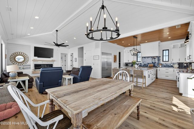 1423 N Shore Drive, Surf City, NC 28445