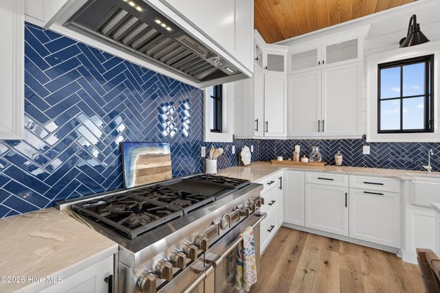 1423 N Shore Drive, Surf City, NC 28445