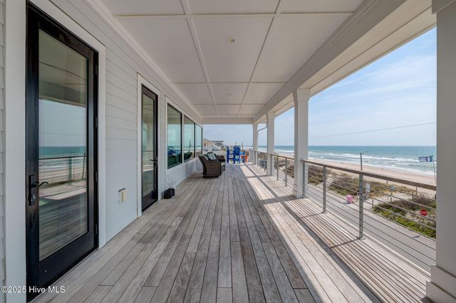 1423 N Shore Drive, Surf City, NC 28445