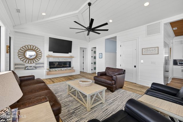 1423 N Shore Drive, Surf City, NC 28445