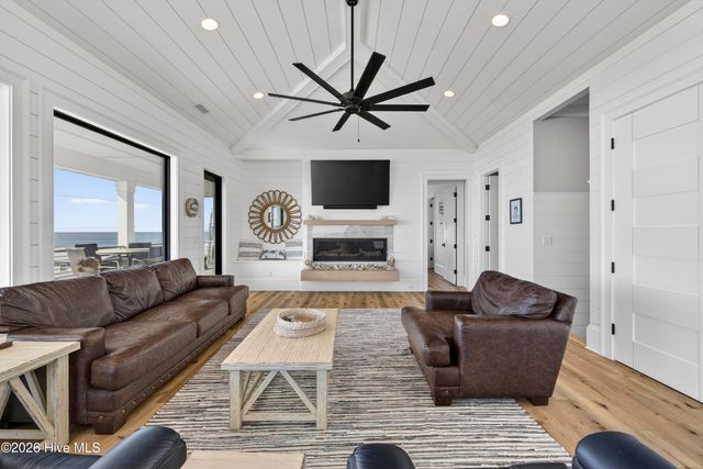 1423 N Shore Drive, Surf City, NC 28445