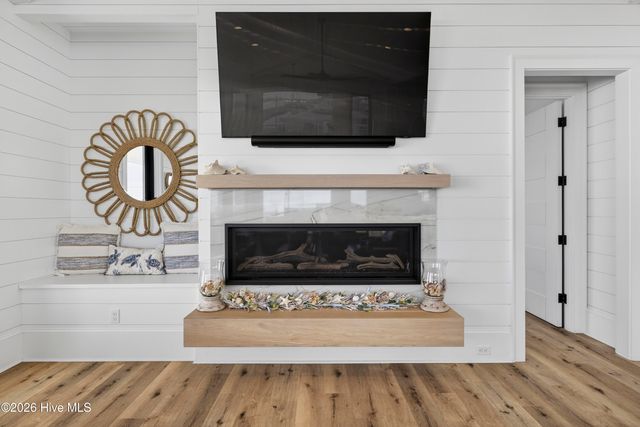 1423 N Shore Drive, Surf City, NC 28445