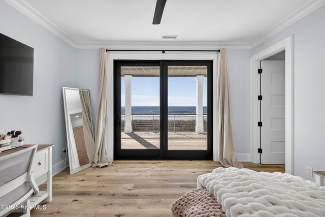 1423 N Shore Drive, Surf City, NC 28445