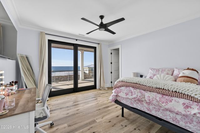 1423 N Shore Drive, Surf City, NC 28445