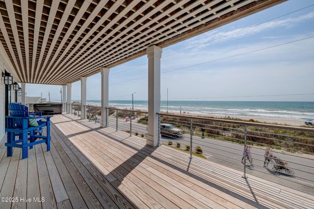1423 N Shore Drive, Surf City, NC 28445