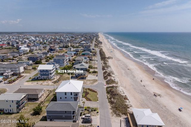 1423 N Shore Drive, Surf City, NC 28445