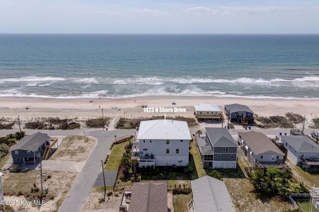 1423 N Shore Drive, Surf City, NC 28445