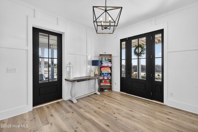 1423 N Shore Drive, Surf City, NC 28445