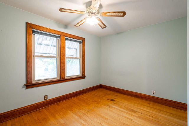 2132 S 62nd STREET, West Allis, WI 53219