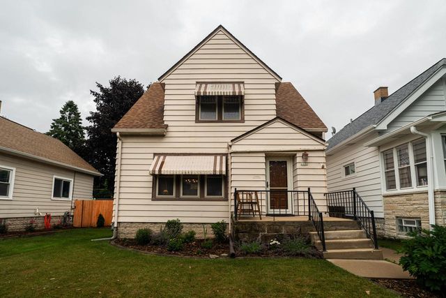 2132 S 62nd STREET, West Allis, WI 53219