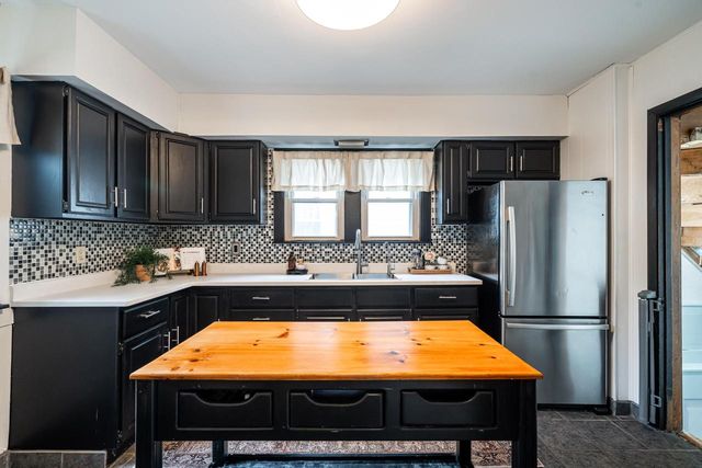 2132 S 62nd STREET, West Allis, WI 53219