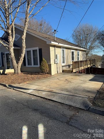 299 Thirteenth Street, Cramerton, NC 28032