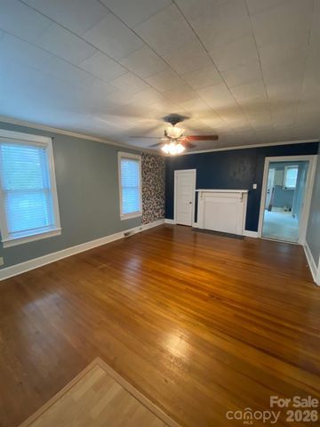 299 Thirteenth Street, Cramerton, NC 28032