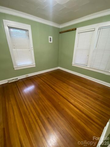 299 Thirteenth Street, Cramerton, NC 28032