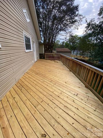 299 Thirteenth Street, Cramerton, NC 28032