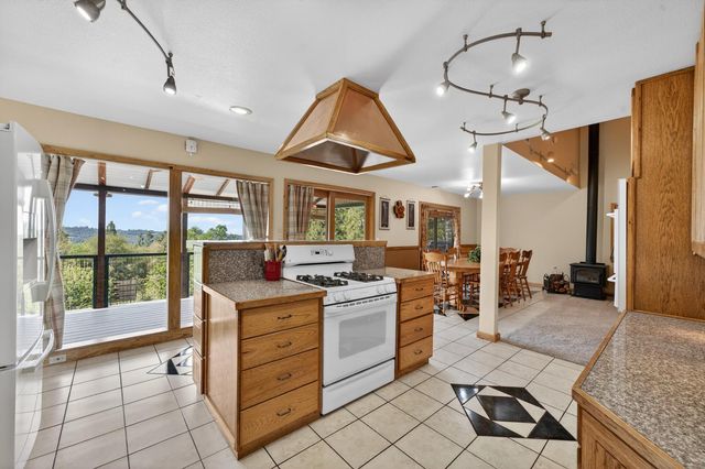 3150 Stope Dr, Placerville, CA 95667