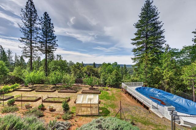 3150 Stope Dr, Placerville, CA 95667