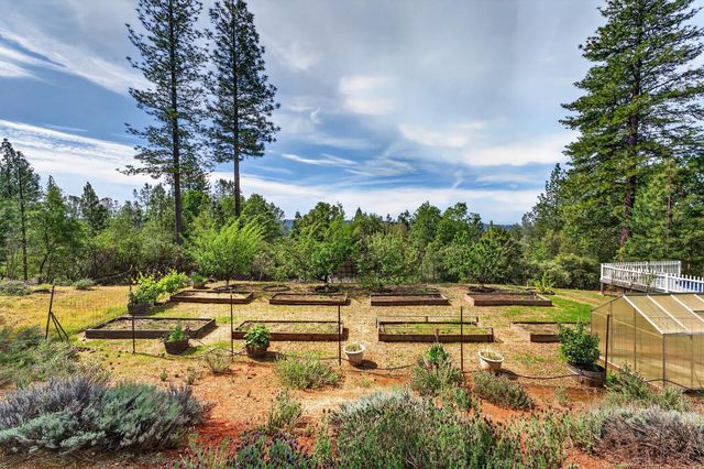 3150 Stope Dr, Placerville, CA 95667
