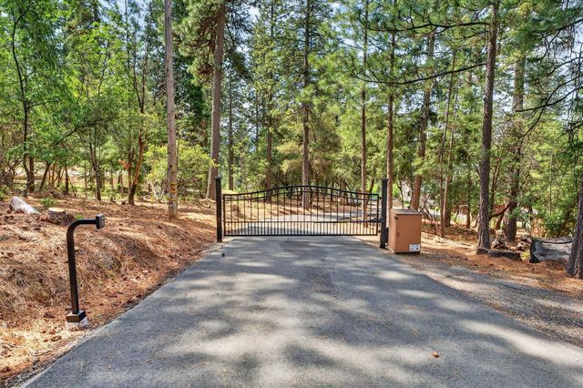 3150 Stope Dr, Placerville, CA 95667