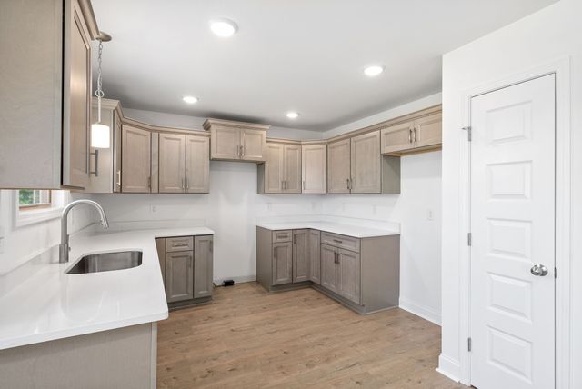 1254 Elizabeth Lane, Clarksville, TN 37042