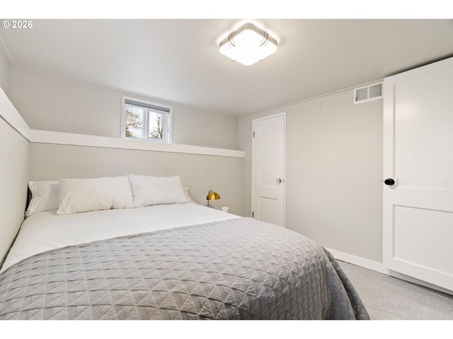 3311 Se 66TH Ave, Portland, OR 97206