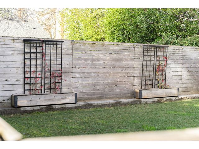 3311 Se 66TH Ave, Portland, OR 97206