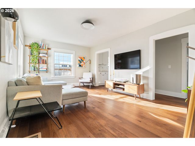 3311 Se 66TH Ave, Portland, OR 97206