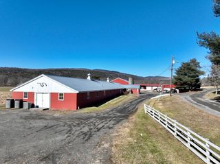 47 Cross St, Bernardston, MA 01337