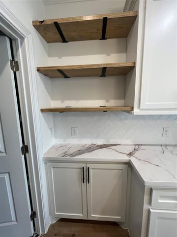 114 Capetown Circle, Montgomery, TX 77356