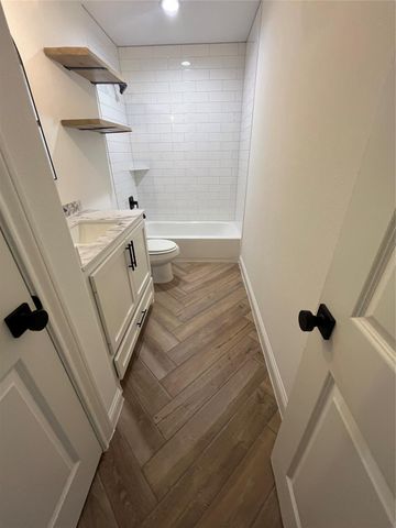 114 Capetown Circle, Montgomery, TX 77356