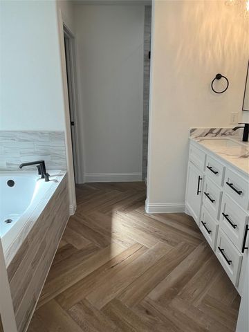 114 Capetown Circle, Montgomery, TX 77356