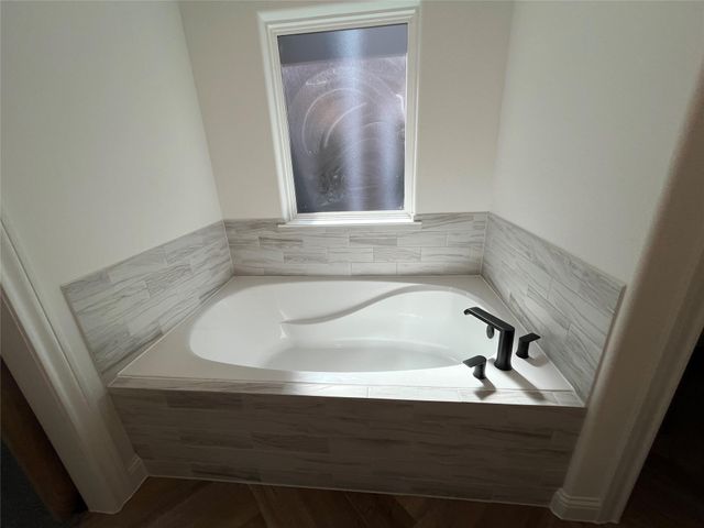 114 Capetown Circle, Montgomery, TX 77356