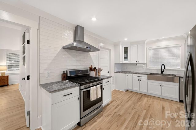 1837 Camp Greene Street, Charlotte, NC 28208