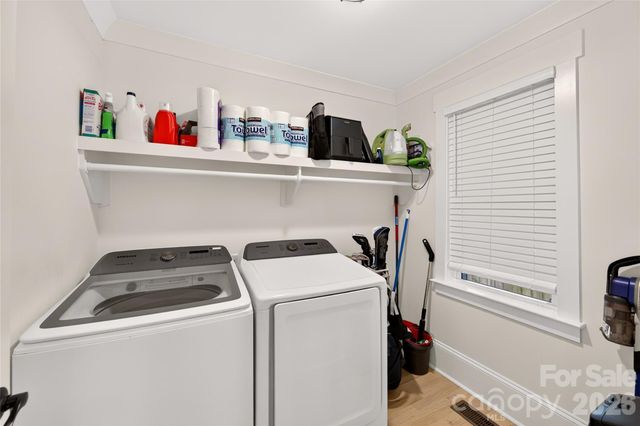 1837 Camp Greene Street, Charlotte, NC 28208