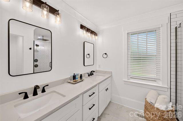 1837 Camp Greene Street, Charlotte, NC 28208