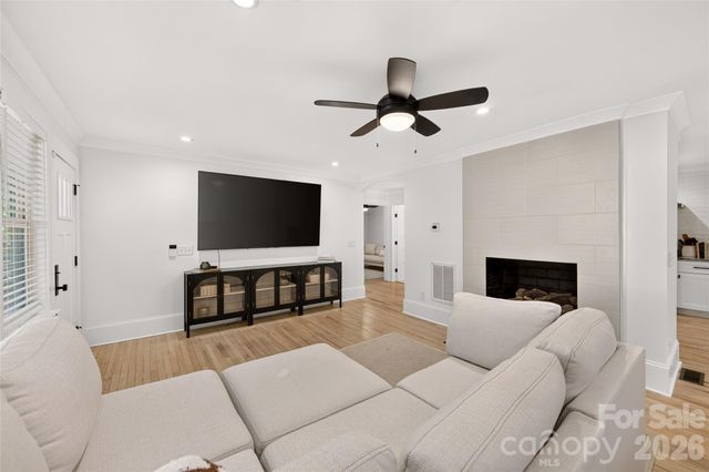 1837 Camp Greene Street, Charlotte, NC 28208