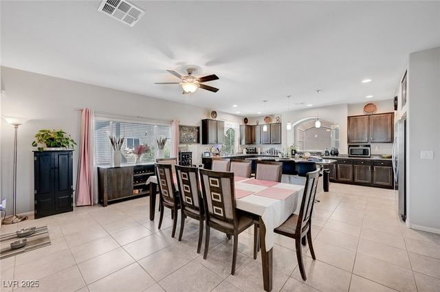 9656 Paraiso Springs Street, Las Vegas, NV 89139