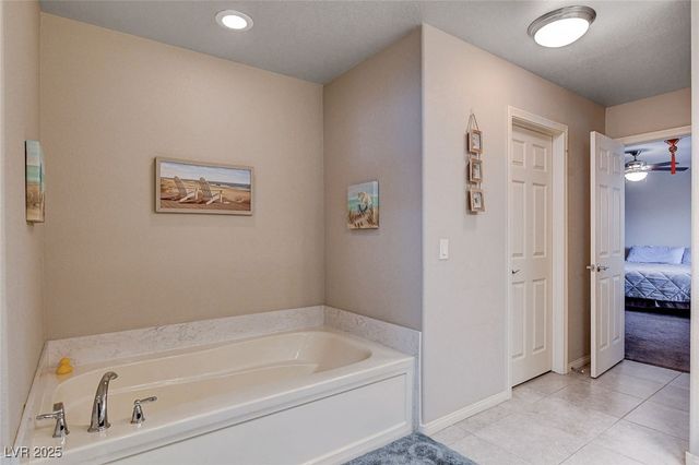 9656 Paraiso Springs Street, Las Vegas, NV 89139