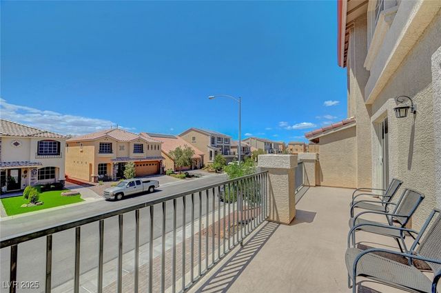 9656 Paraiso Springs Street, Las Vegas, NV 89139