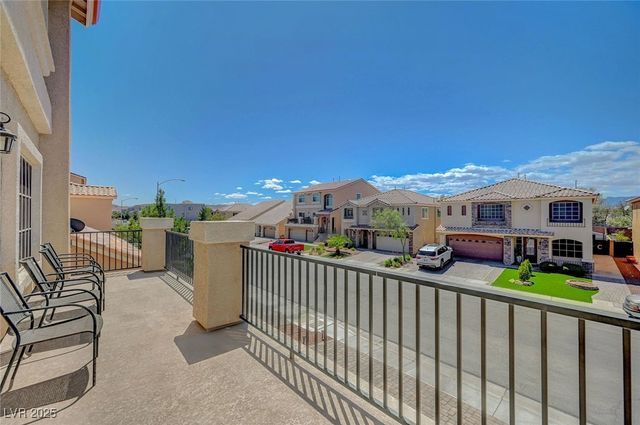 9656 Paraiso Springs Street, Las Vegas, NV 89139