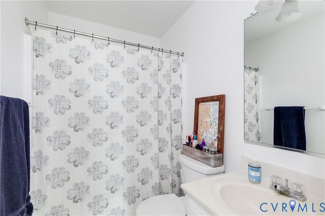 1968 Huguenot Hundred Dr, Midlothian, VA 23113